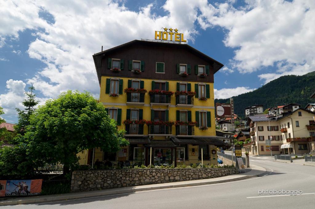 Hotel Ferrovia Calalzo di Cadore Zewnętrze zdjęcie