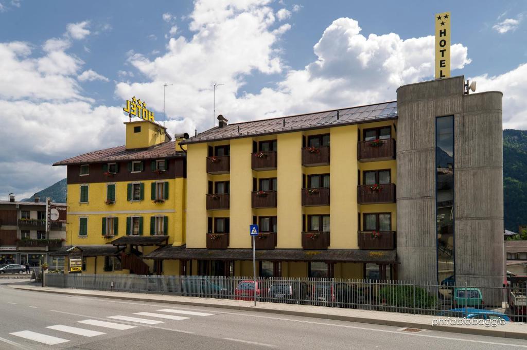 Hotel Ferrovia Calalzo di Cadore Zewnętrze zdjęcie