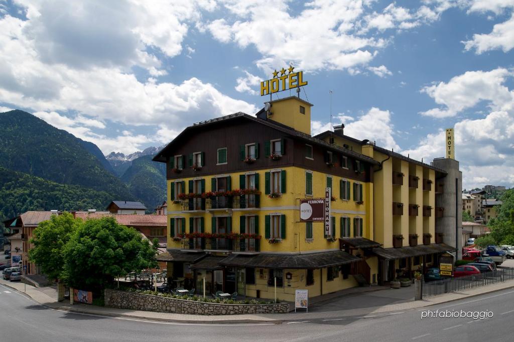 Hotel Ferrovia Calalzo di Cadore Zewnętrze zdjęcie